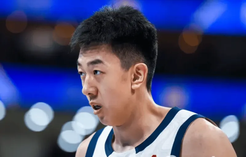 彩经网-王少杰出战25分钟，投篮3中2得到4分6篮板，正负值+3